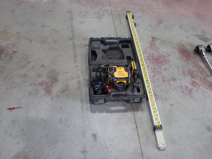 #1037-•-cst/berger-lm800-series-laser-level-image-1