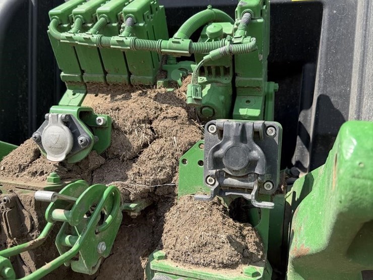 2021-john-deere-6155r-image-29