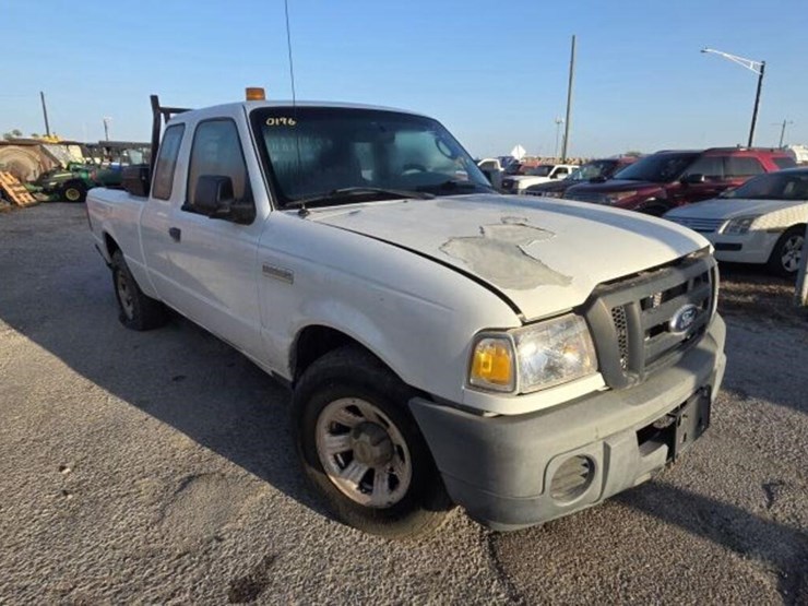 2011-ford-ranger-image-2