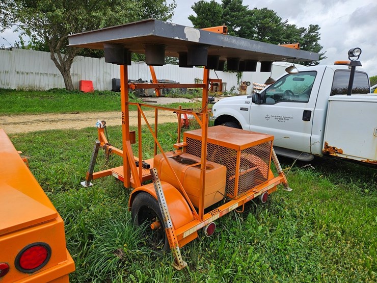 #2077-•-wanco-towable-sign-board-image-2