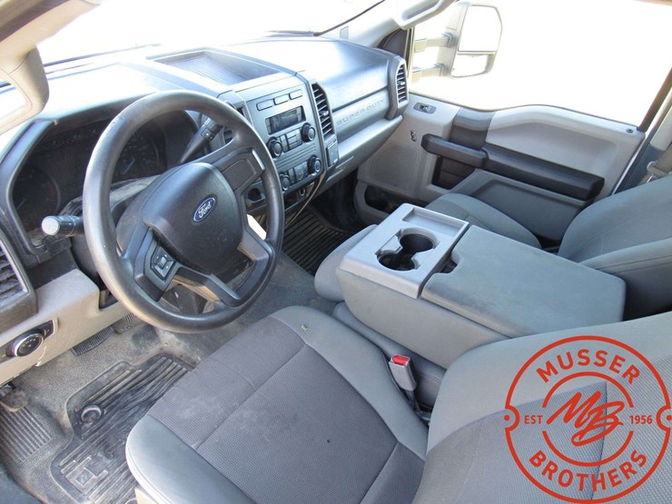 2017-ford-f450-image-21