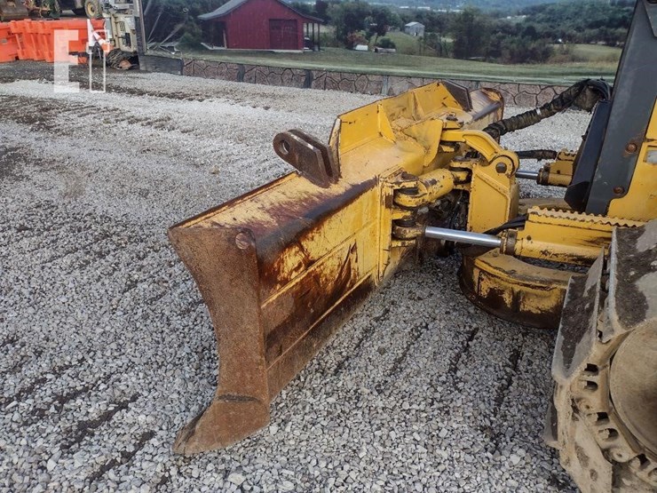 2001-deere-650h-image-20