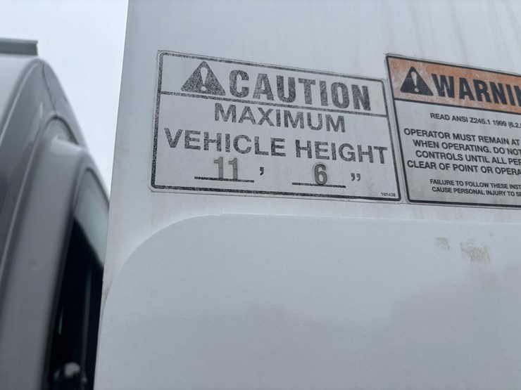 2009-gmc-7500-image-104