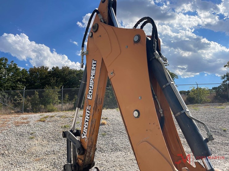 2020-case-580n-ep-loader-backhoe-image-17