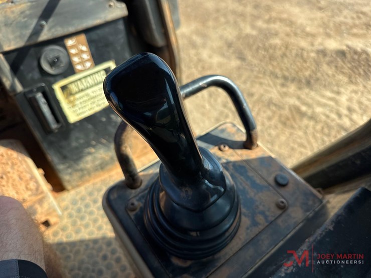 2003-caterpillar-953c-image-22