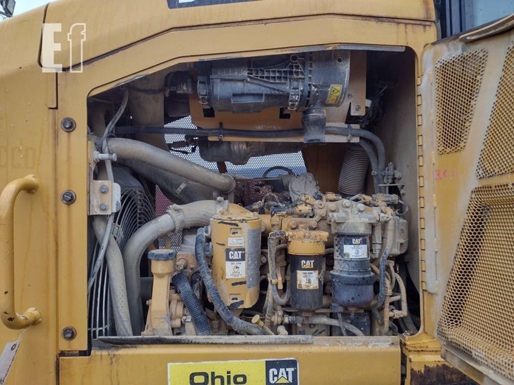 2015-caterpillar-d4k2-xl-image-21