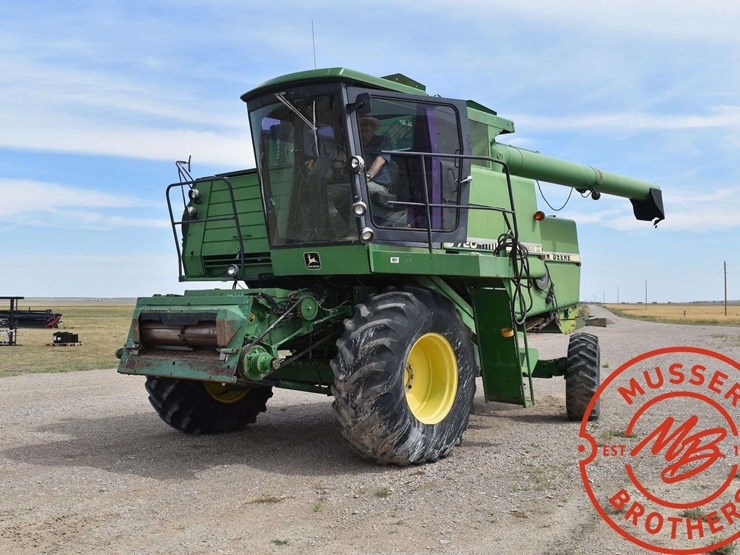 john-deere-7220-image-1