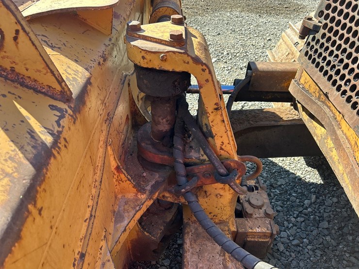 caterpillar-d5m-image-15