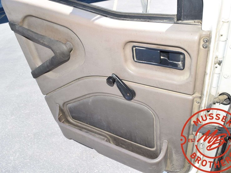 2003-international-9200i-image-43