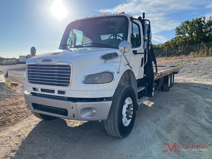 2020-freightliner-t/a-hydraulic-tail-truck-image-4