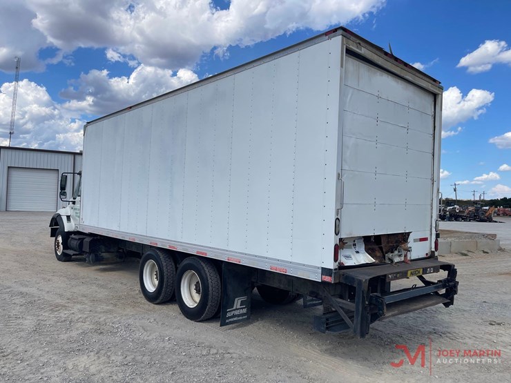 2005-international-7600-t/a-box-truck-image-5