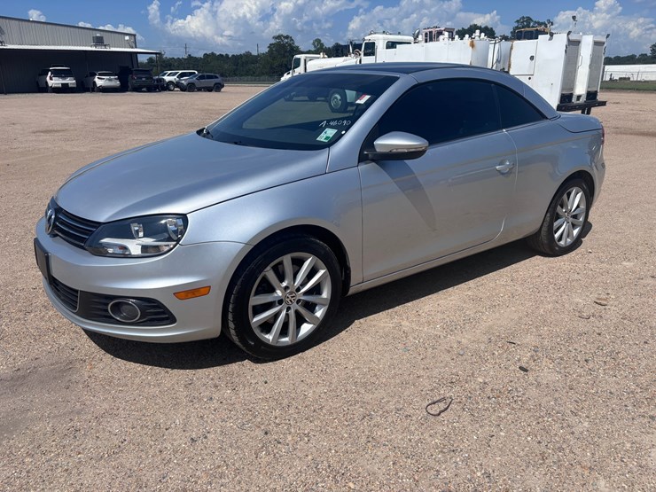 #46090-•-2013-volkswagon-eos-2.0-tsi-image-1