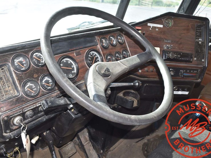 1998-cummins-m11-image-43