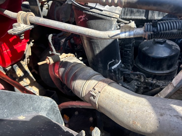 2020-international-hv613-image-40