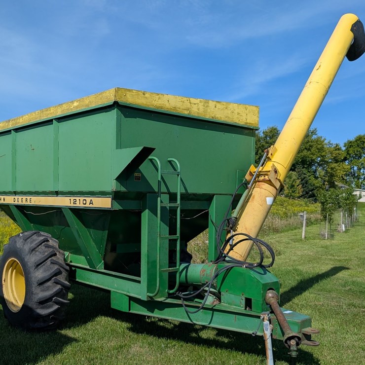 JOHN DEERE 1210