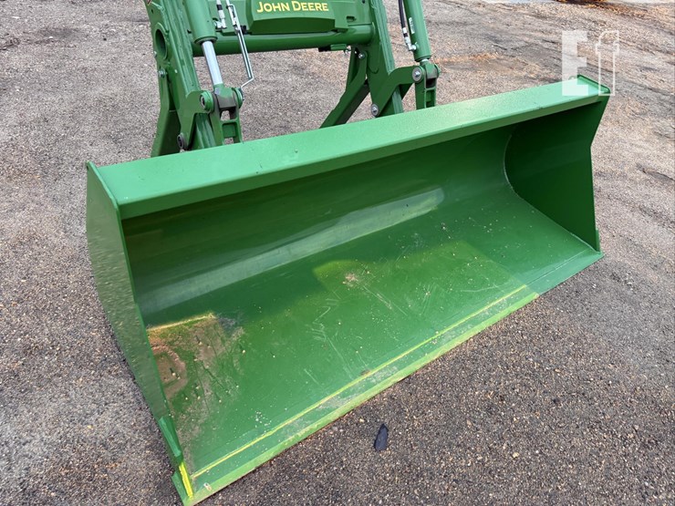 2023-john-deere-520m-image-4