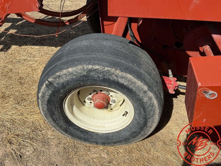 hesston-4655-image-11