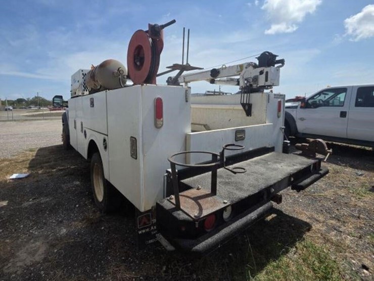 2017-ford-f550-image-4