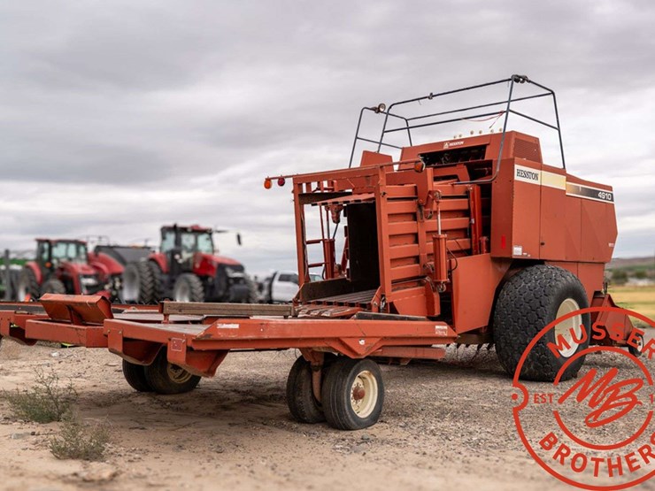 hesston-4910-image-4