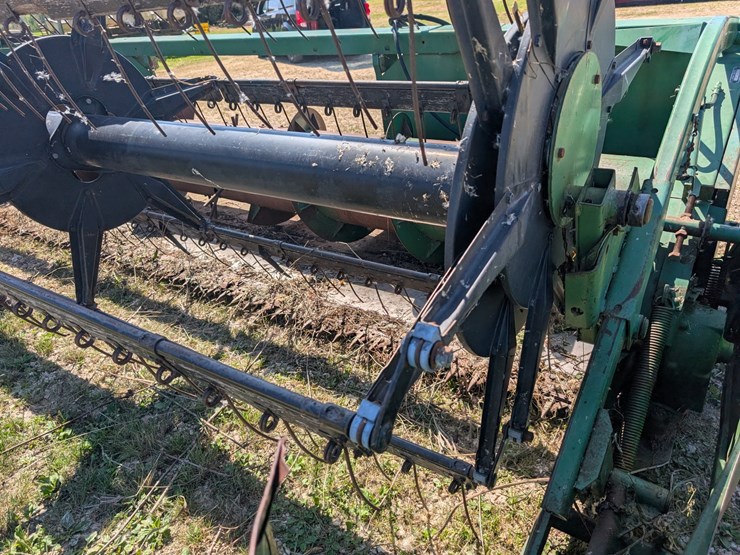 #2473-•-john-deere-13'-grain-head-image-4