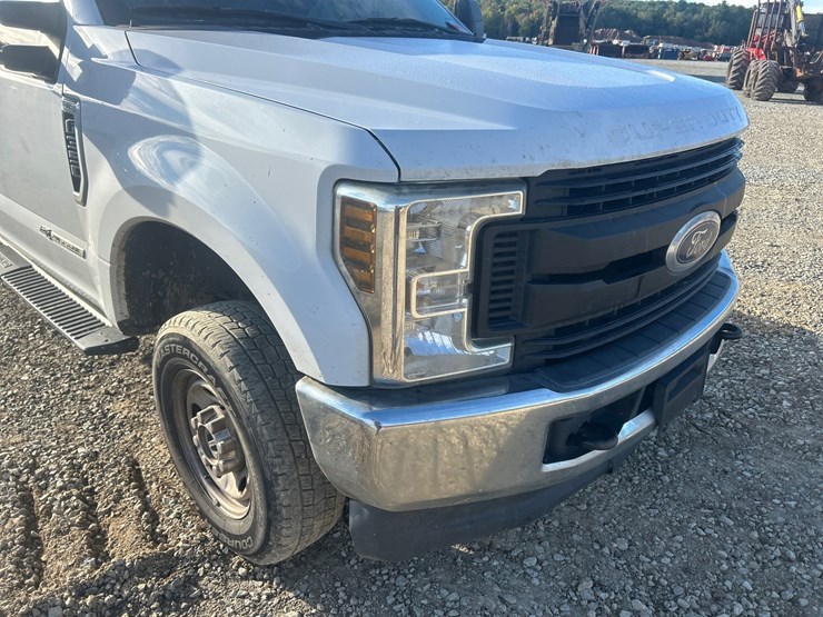 2020-ford-f350-image-10
