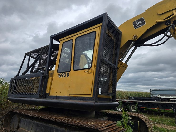 deere-693b-image-41