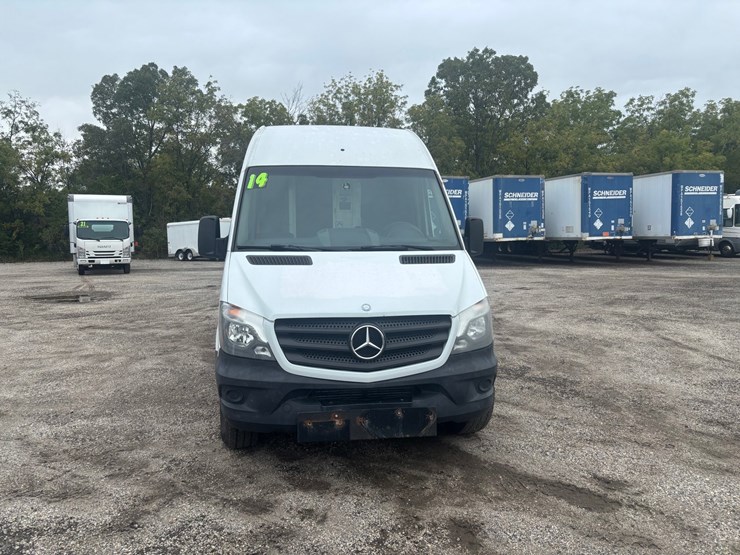 #2333-•-2014-mercedes-sprinter-van-image-6
