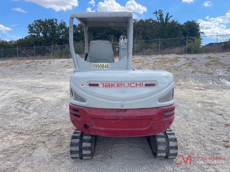 2019-takeuchi-tb240-mini-excavator-image-8