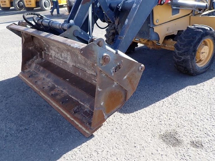 2019-deere-210lep-image-5