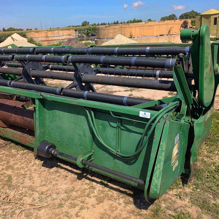 JOHN DEERE 218