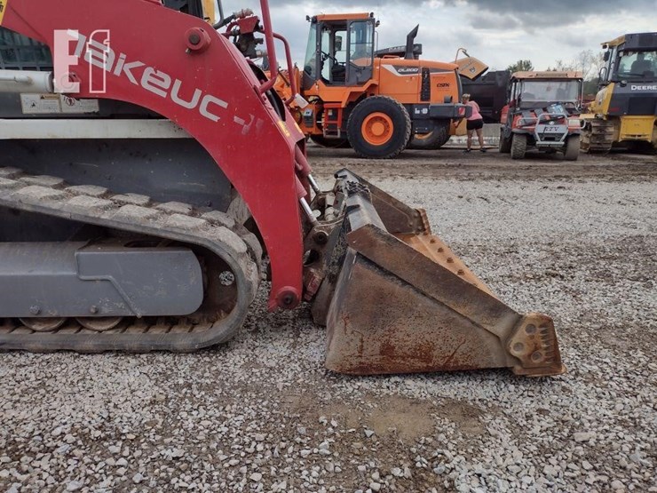 2019-takeuchi-tl8-image-25