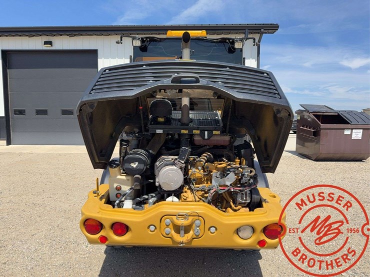 2016-caterpillar-906m-image-28