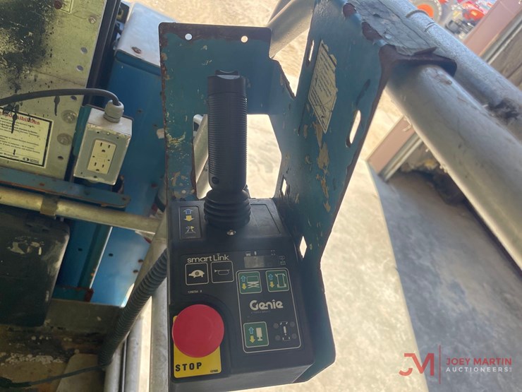 2018-genie-gr-20-electric-man-lift-image-12