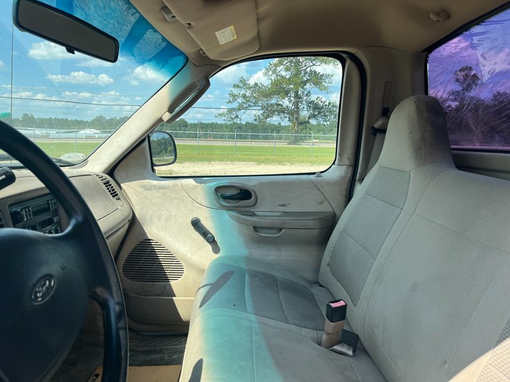 2002-ford-f150-image-17