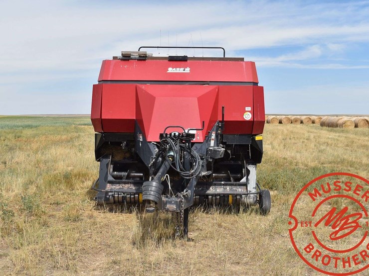 case-ih-lbx432-image-2