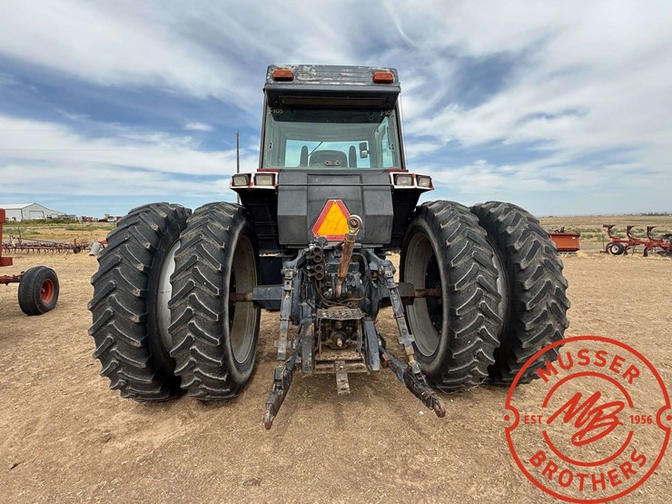 1989-case-ih-7110-tractor-image-8