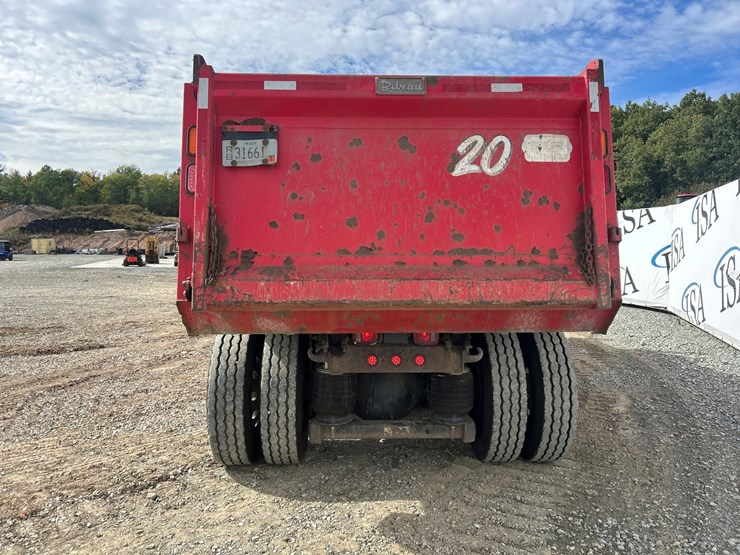 2020-international-hv613-image-4