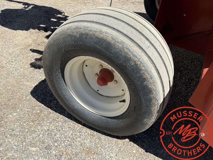 hesston-4590-image-16