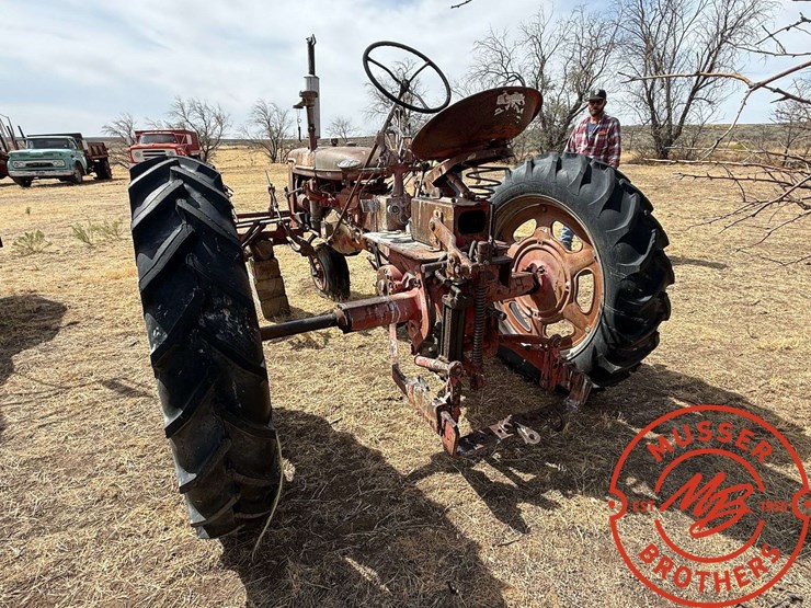 farmall-super-c-tractor-image-4