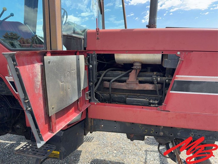 1982-international-3088-tractor-image-25
