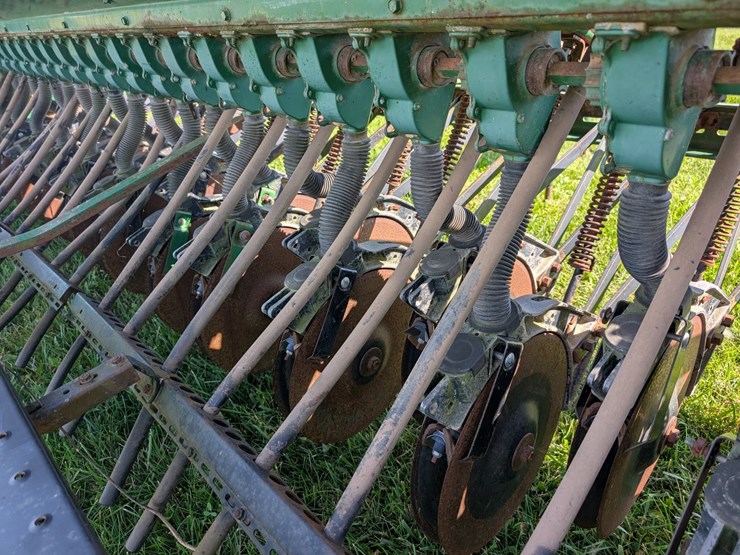 john-deere-8300-image-15