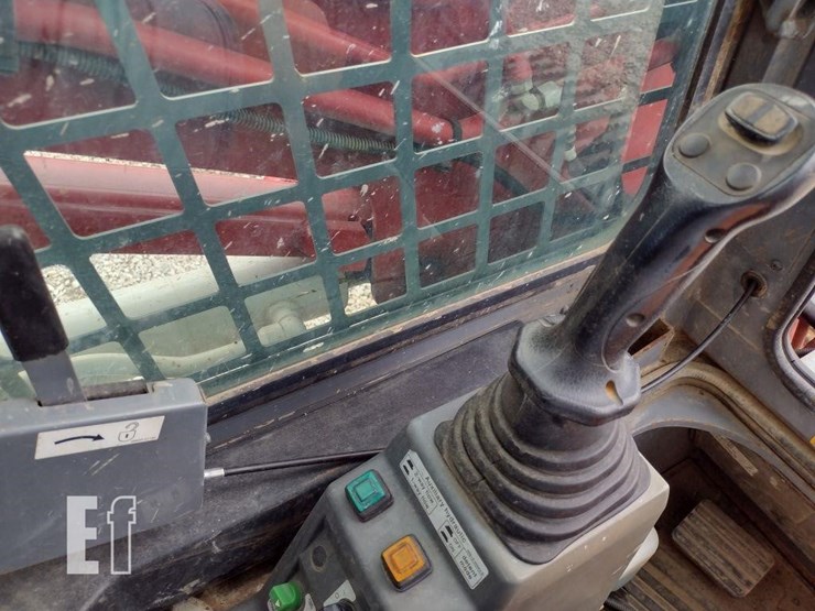 2019-takeuchi-tl8-image-8