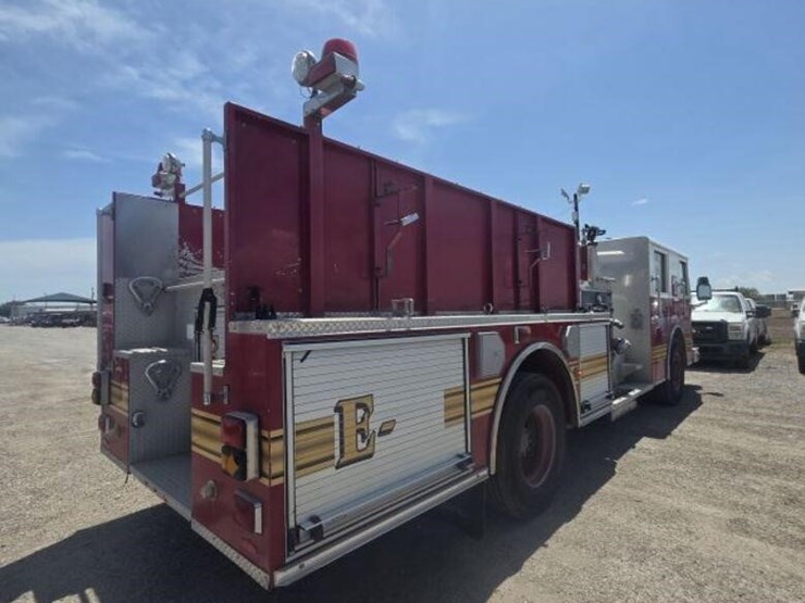 2005-pierce-pumper-4p1cc01c05a005463-image-3