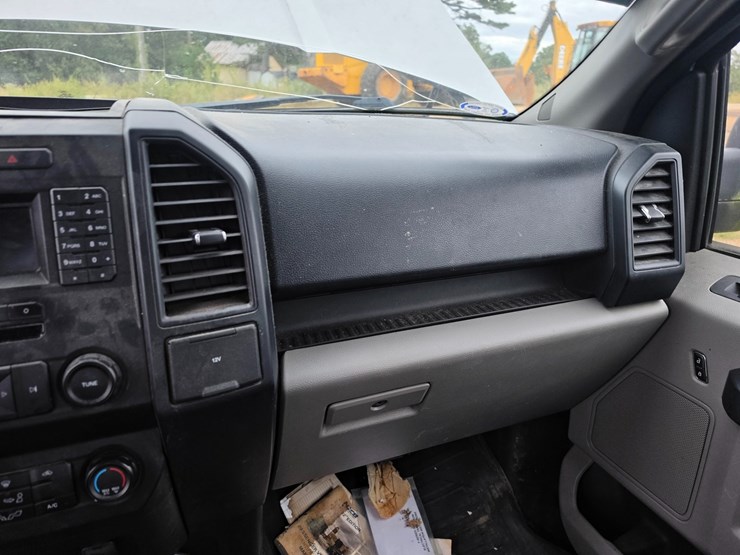 2016-ford-f150-image-30
