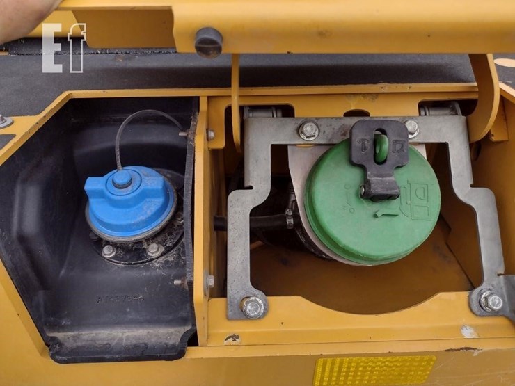 2018-deere-524kii-image-19