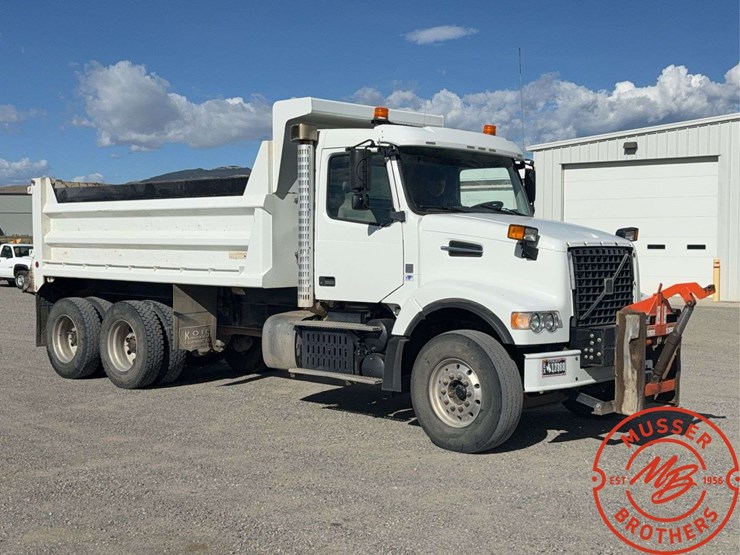 2016-volvo-vhd64f200-image-7