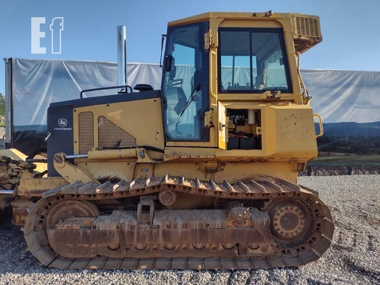 2002-deere-700h-lt-image-14