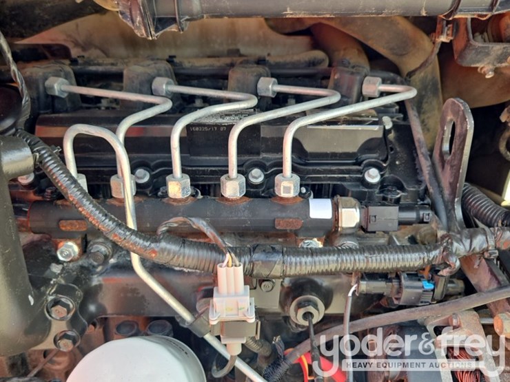 2016-bobcat-t590-image-36