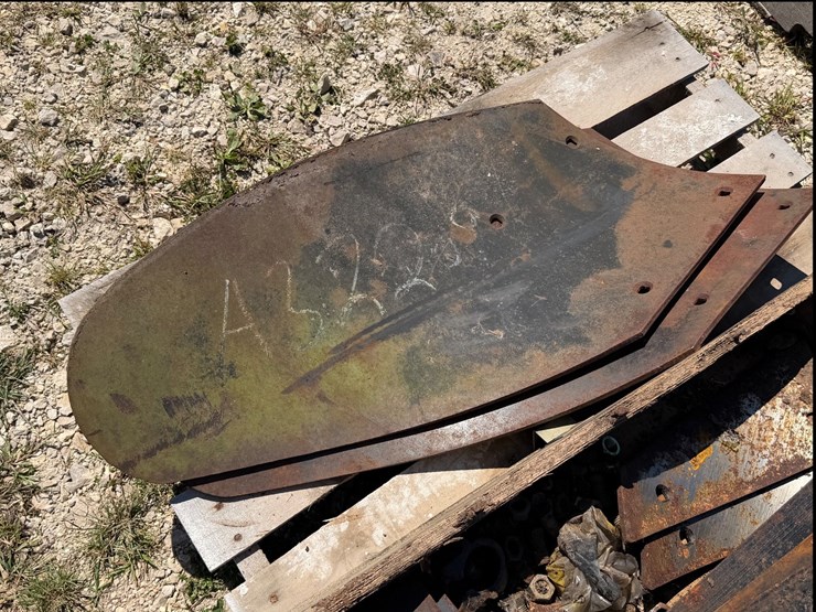 #2523-•-john-deere-mow-board-plow-part-image-6