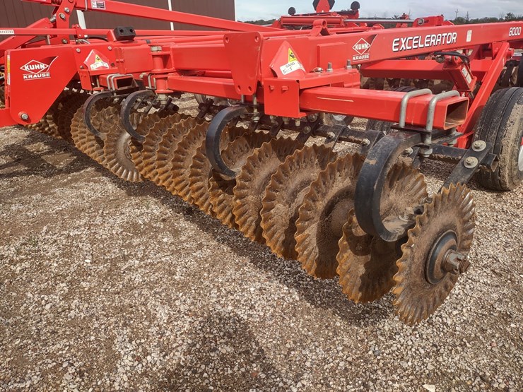 #2448-•-2015-kuhn-excelerator-8000-vertical-till-image-20